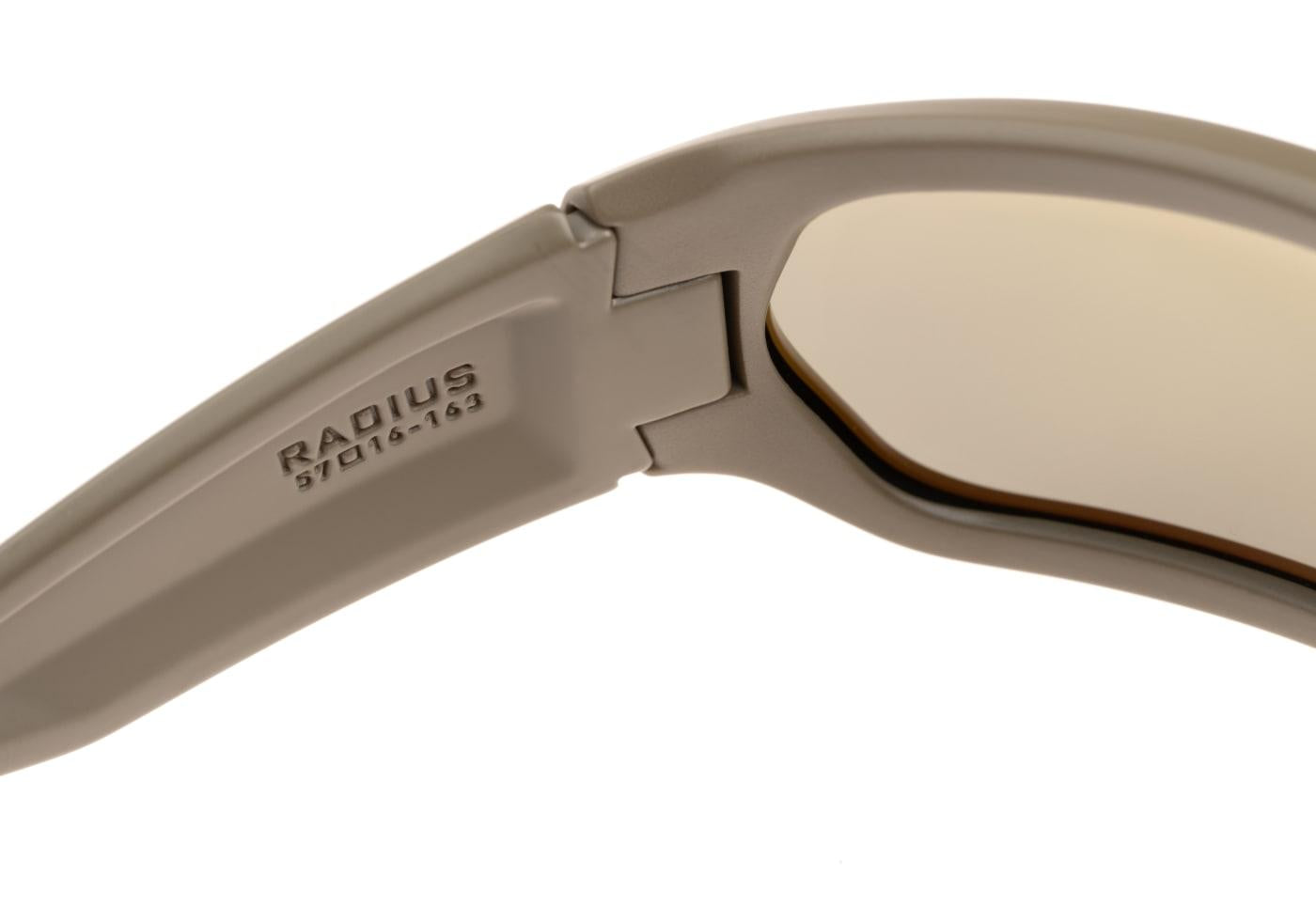 Magpul Radius - Polarized - FDE Frame / Gray Lens / Silver Mirror Black