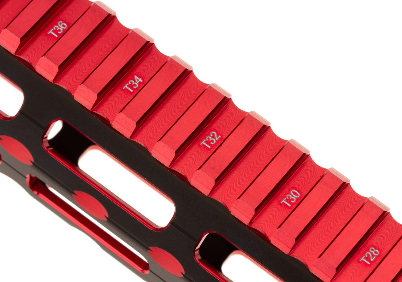 Leapers AR-15 15.3 Inch Super Slim Free Float Handguard M-LOK Black/Red